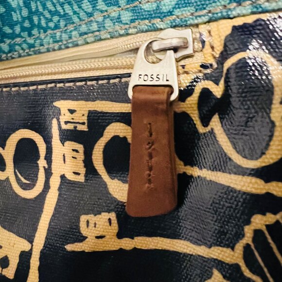 Fossil Key-Per Shoulder/Tote Purse-Teal/Navy Shopper-14" x 12" x 3 1/2"- Leather - Picture 8 of 16